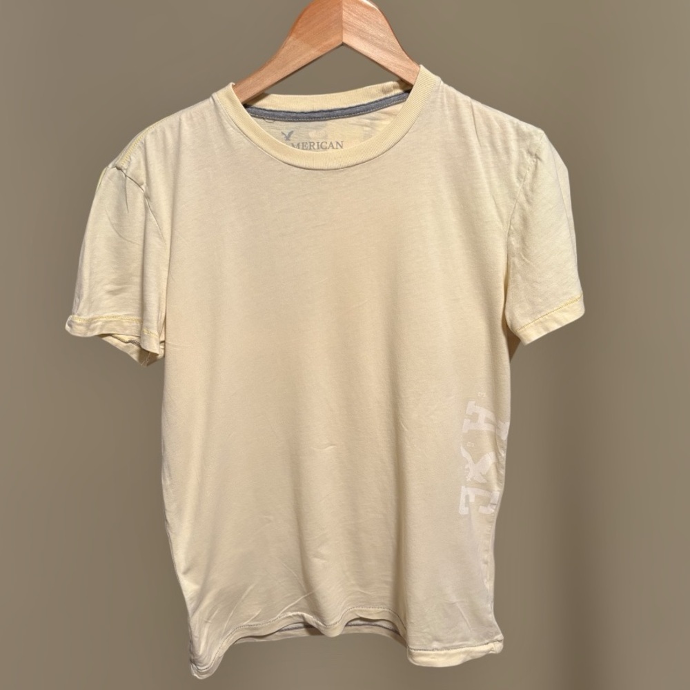 American Eagle Outfitters Men's Pale Yellow Short Sleeve Tee